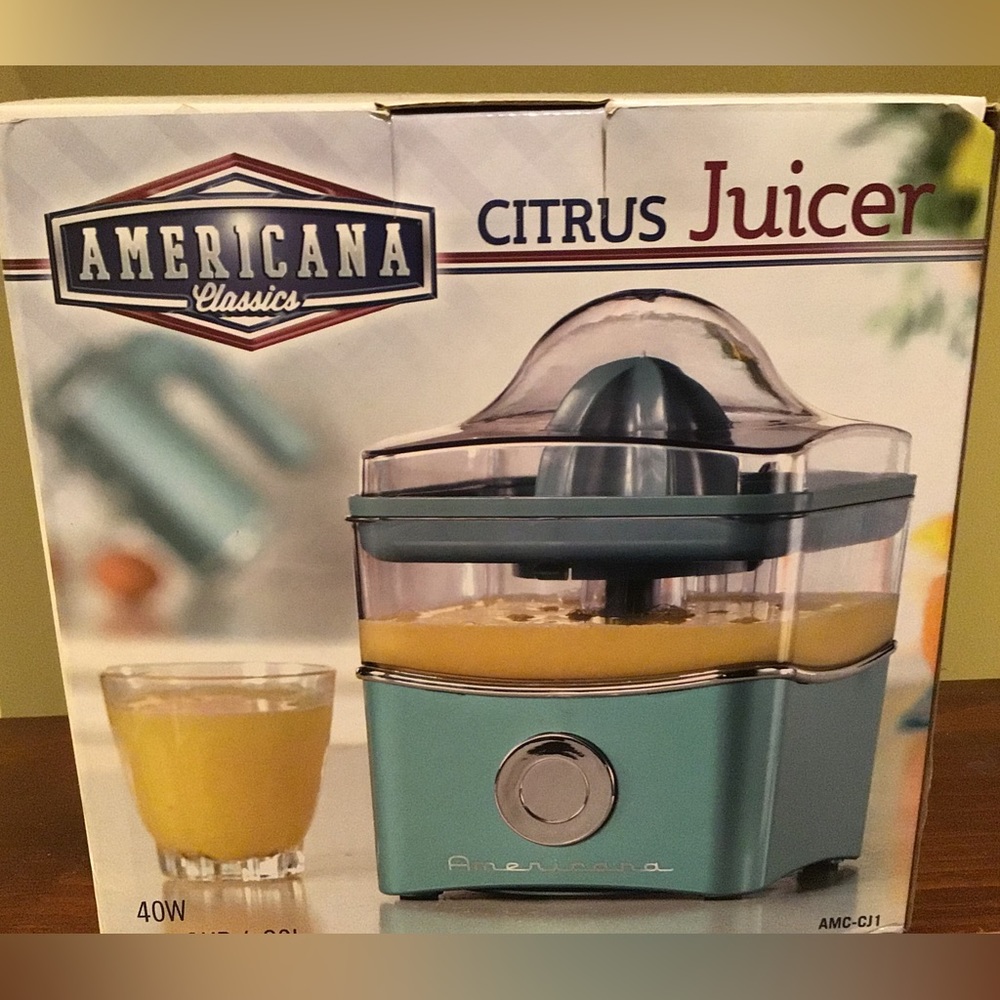 NEW Americana Classics Blue Green Electric Citrus Juicer